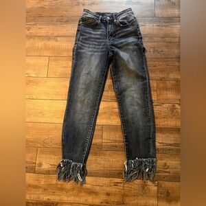Judy Blue Ankle Cropped Blue Jeans with Frayed Hem
